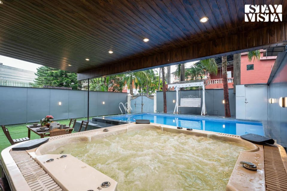 Hot Tub, Pool view, Swimming pool