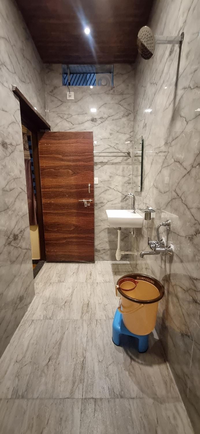 Ayodhya Guest House Bed and Breakfast in Karnataka