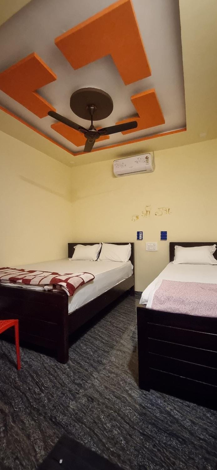 Ayodhya Guest House Bed and Breakfast in Karnataka