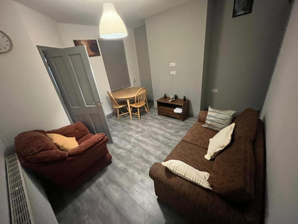 Heath lodge Apartment hotel in Newcastle-under-Lyme