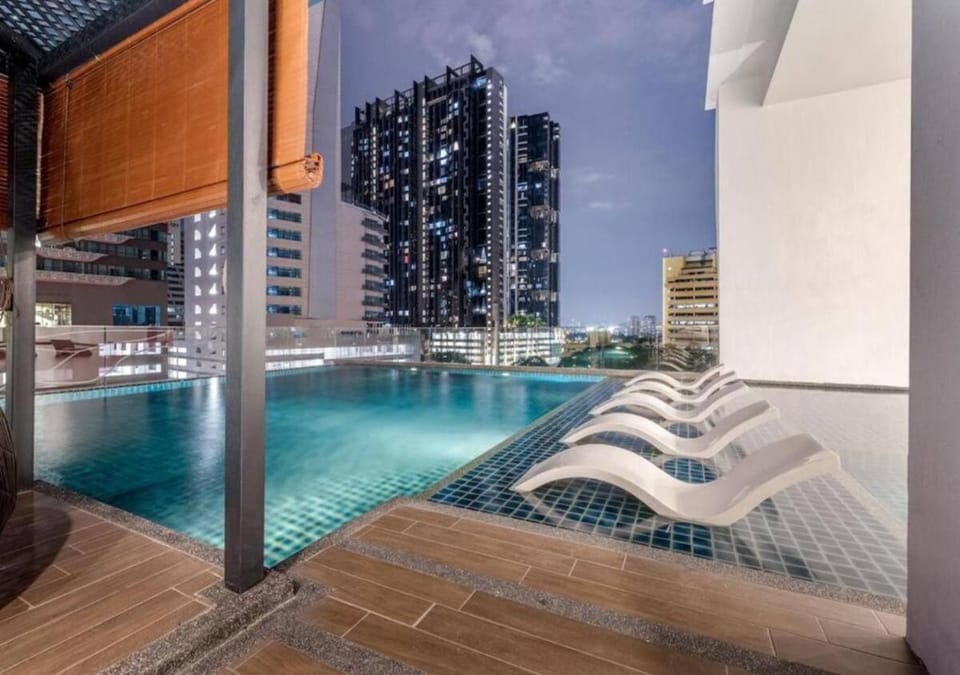 New 5 min Gleneagles Hospital 10 min KLCC Apartment in Federal Territory of Kuala Lumpur
