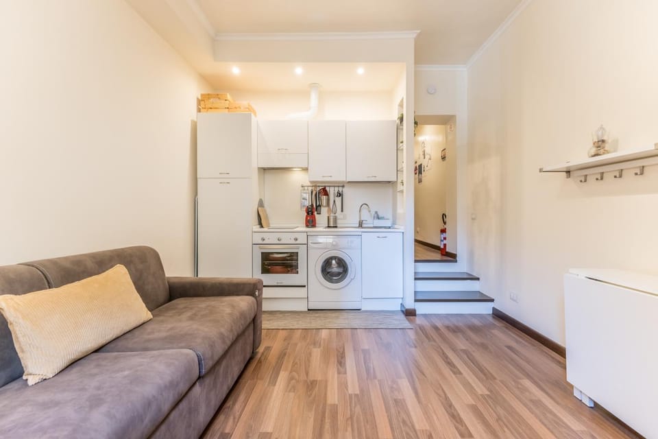 Kitchen or kitchenette, Photo of the whole room, Seating area, washing machine
