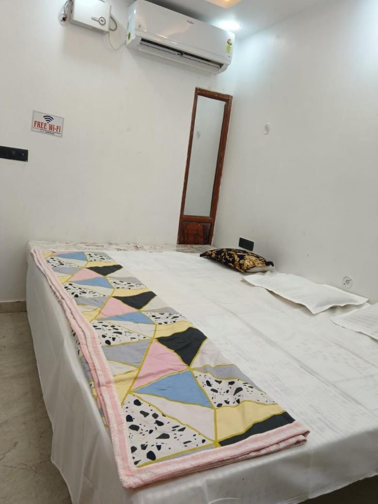 Karunanidhan Palace Vacation rental in Uttar Pradesh