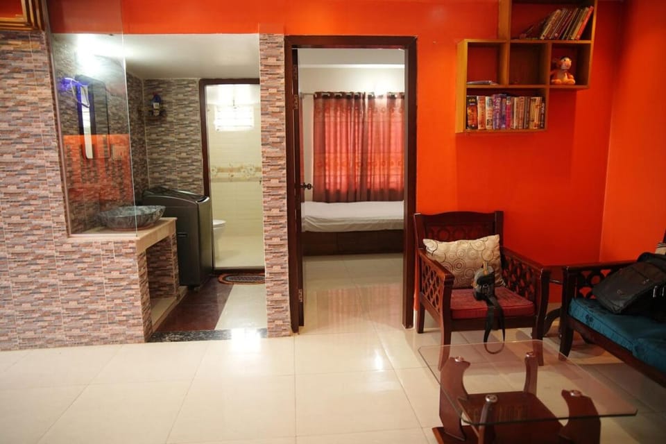 Bright & Airy 3BR South-Facing Furnished Apartment Apartment in Dhaka