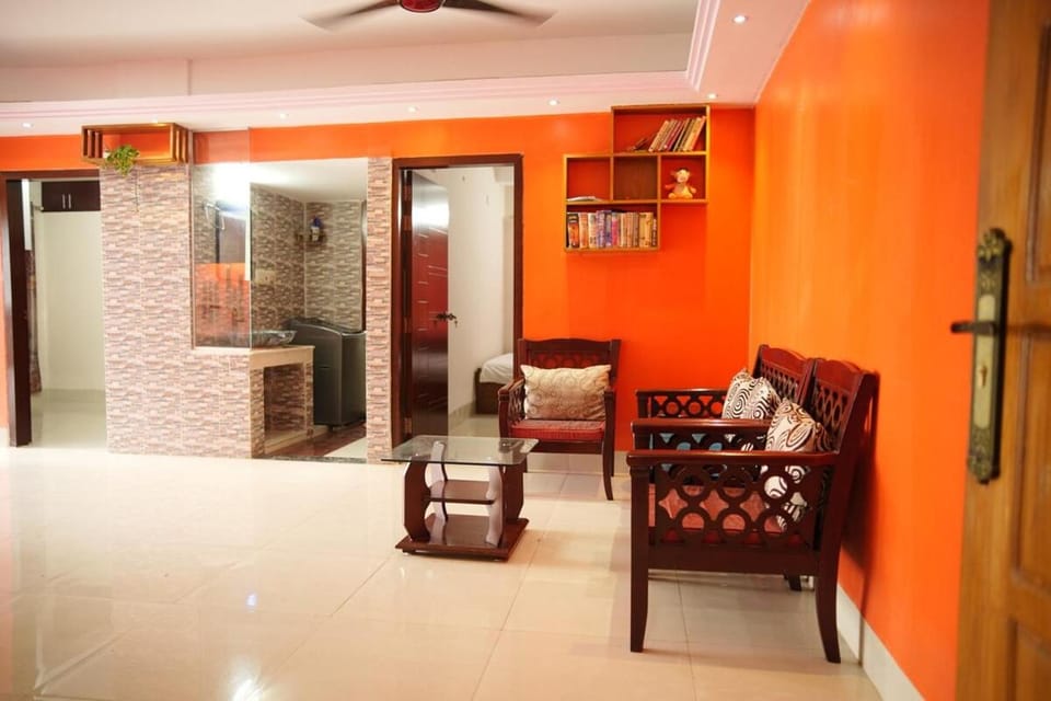 Bright & Airy 3BR South-Facing Furnished Apartment Apartment in Dhaka