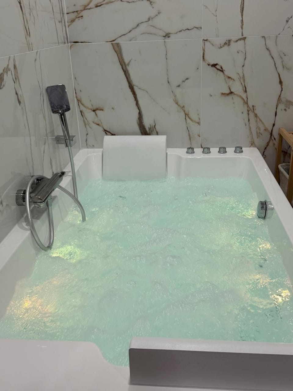 Hot Tub, Bathroom, Bath