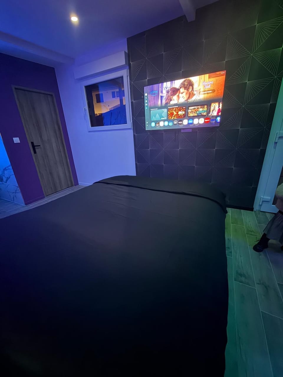 Bed, TV and multimedia