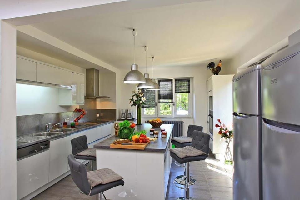 Kitchen or kitchenette, stove