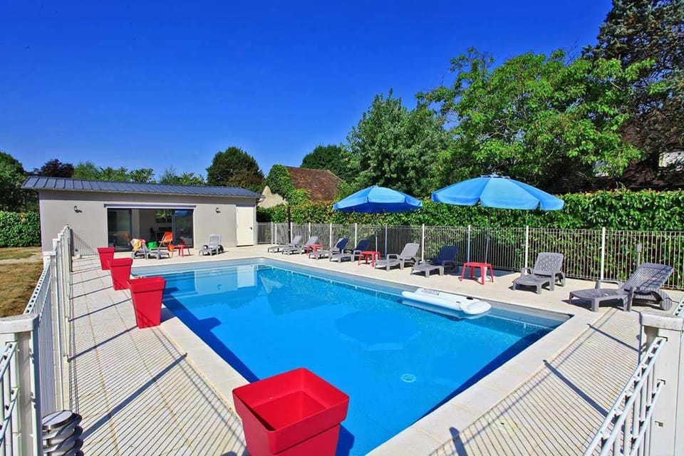 Pool view, Swimming pool