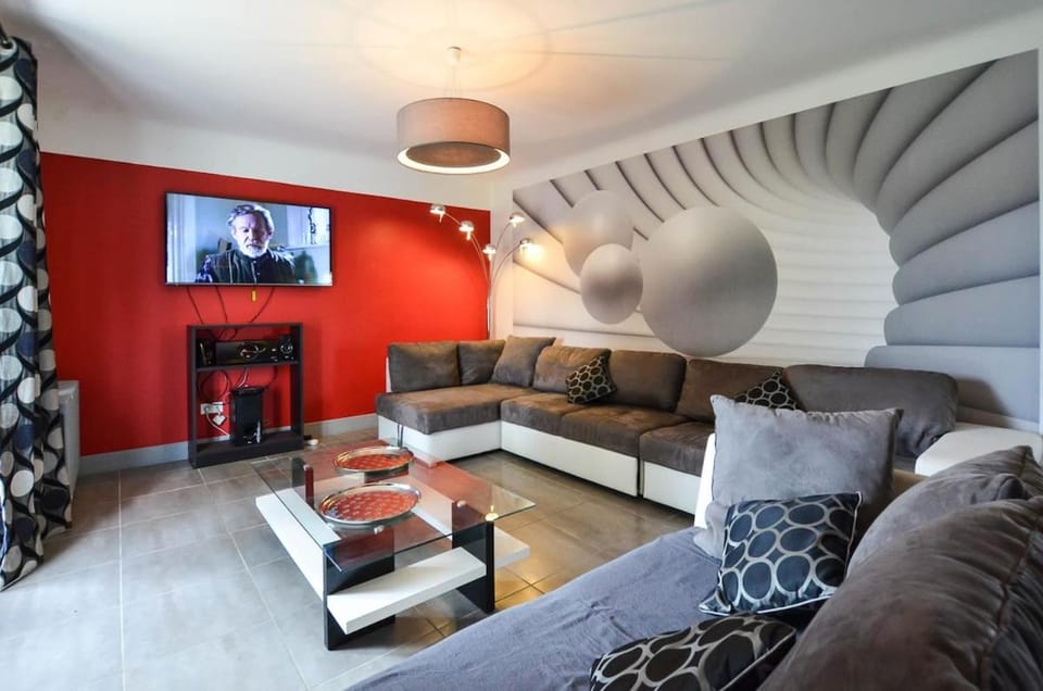 Communal lounge/ TV room, Living room
