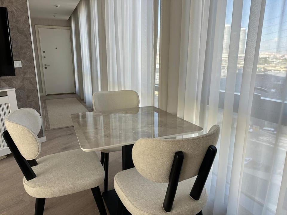 91 sqm luxury apartment with double view Apartment in Istanbul
