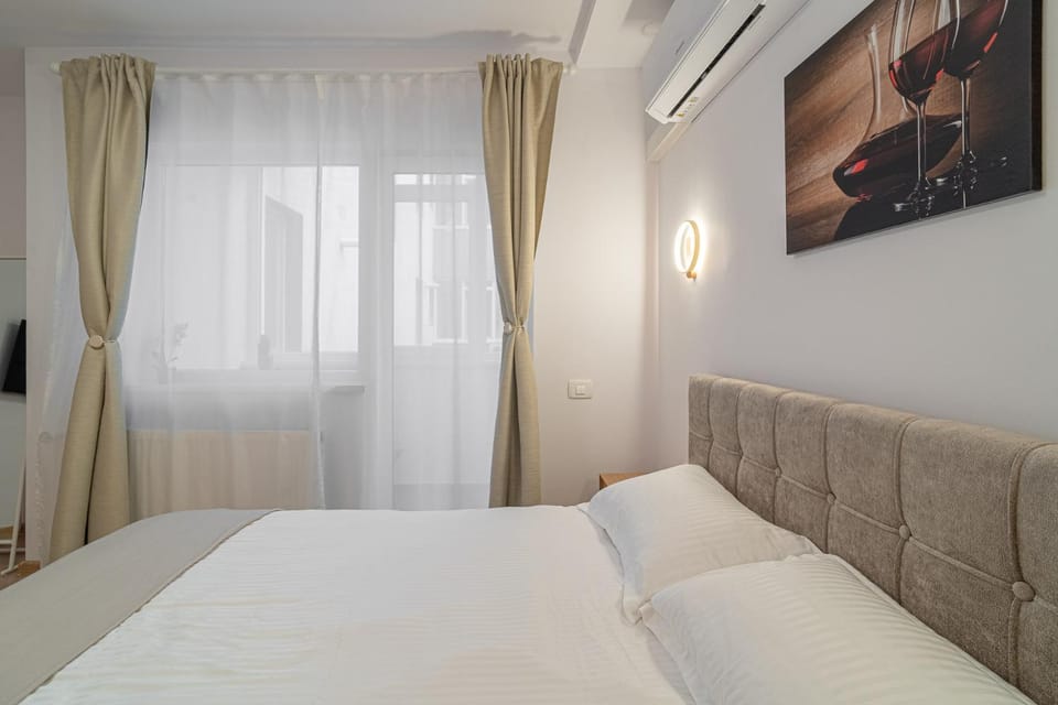 Bed, air conditioner