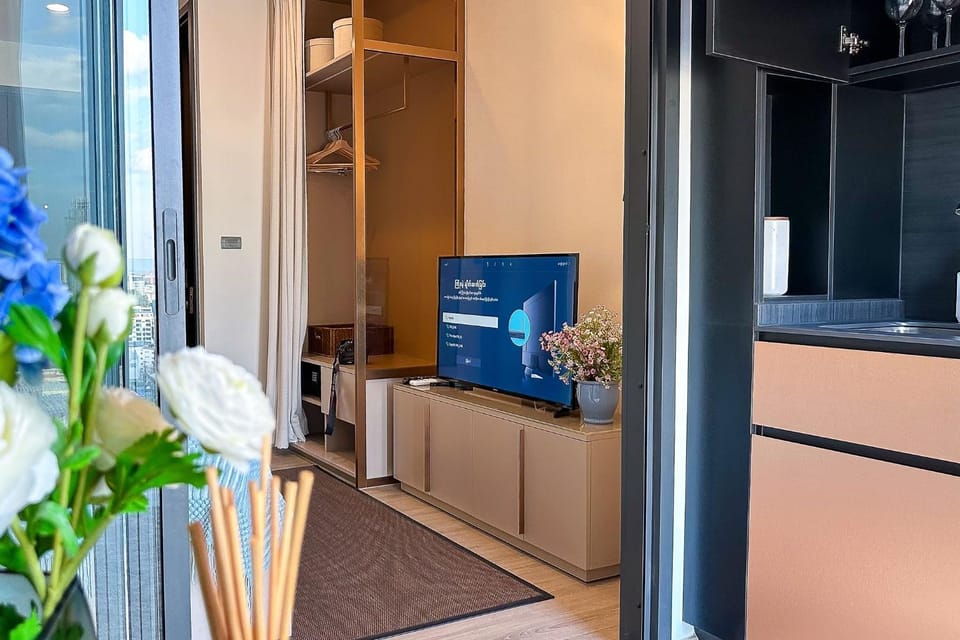 TV and multimedia, wardrobe