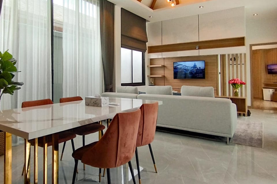 TV and multimedia, Living room, Dining area