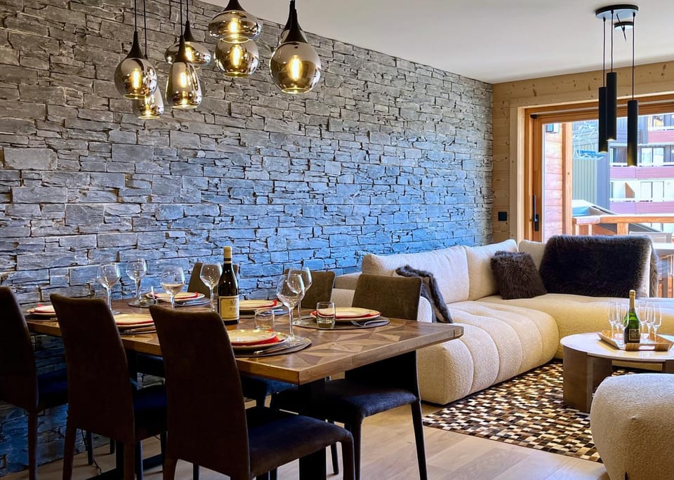 Living room, Dining area