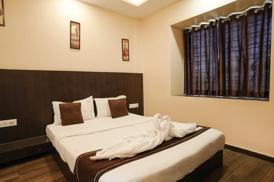 Hotel Sheldon International Near Science City Hotel in Kolkata