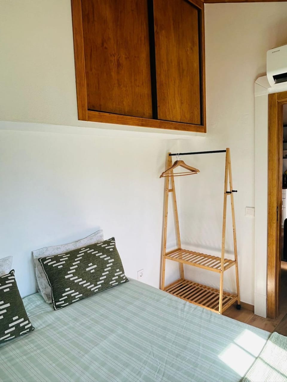 Bed, Bedroom, wardrobe