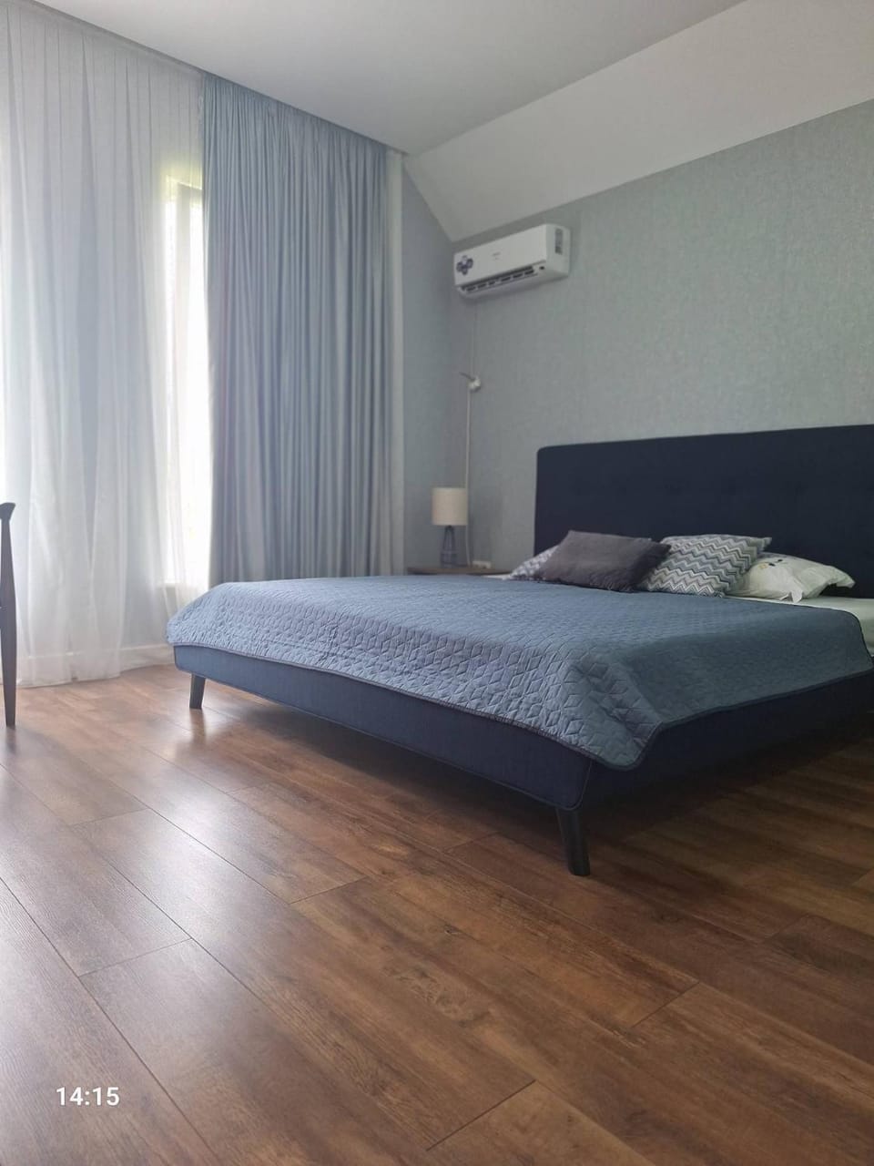 Bed, Photo of the whole room, Bedroom, air conditioner