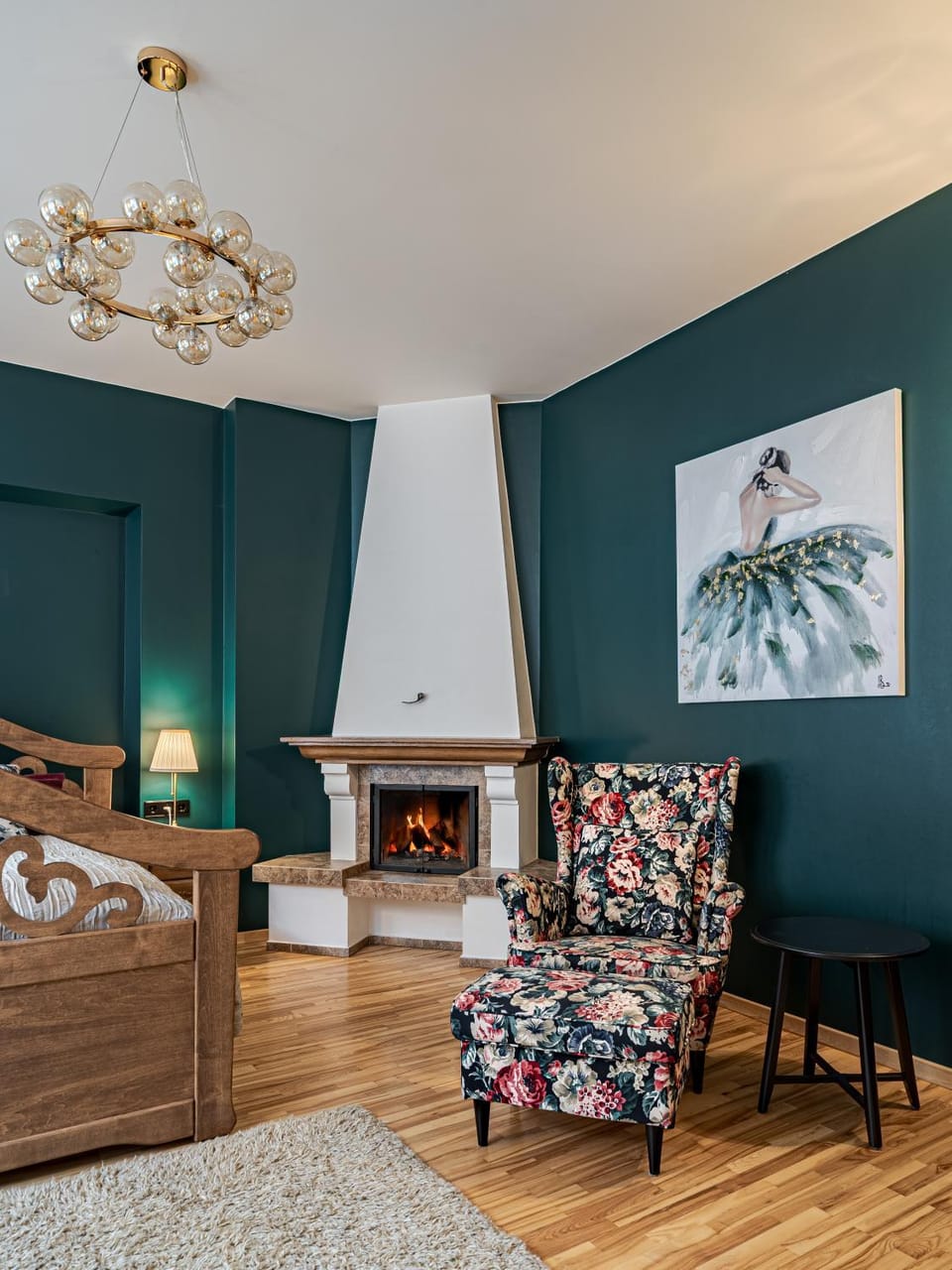 Bed, Seating area, Bedroom, fireplace