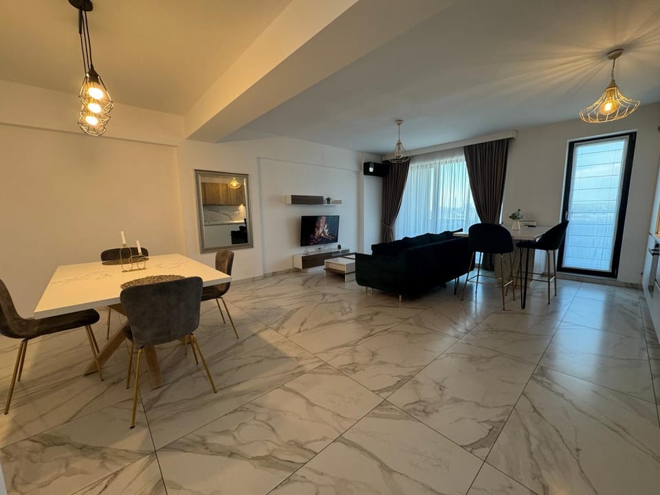 Piano Ap White Apartment in Craiova