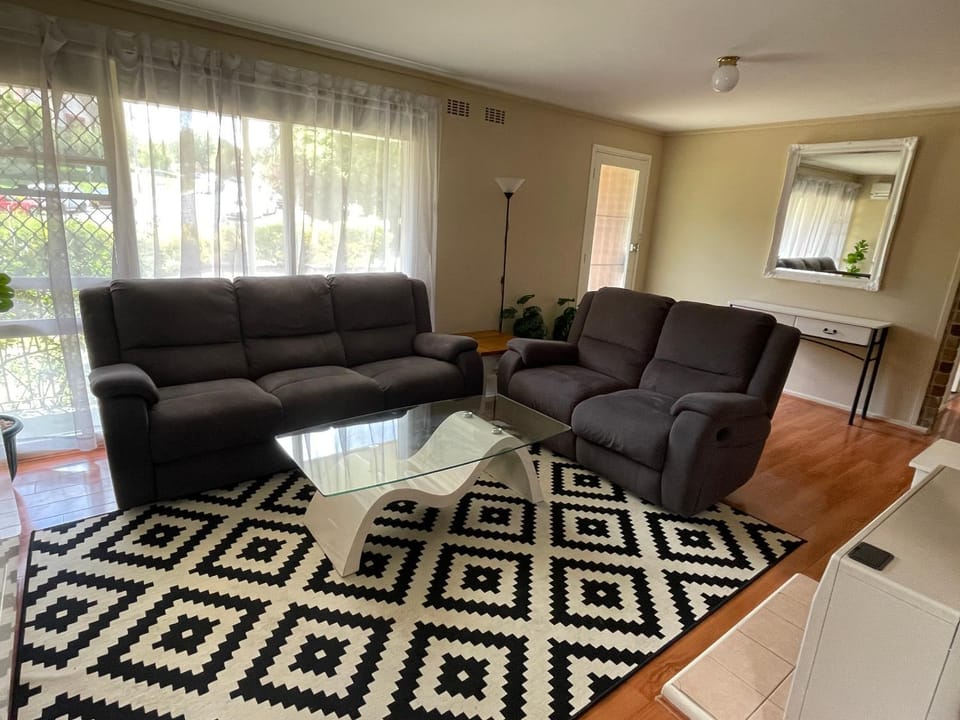 Canberra Hospital Locum Welcome Entire Family Home House in Canberra