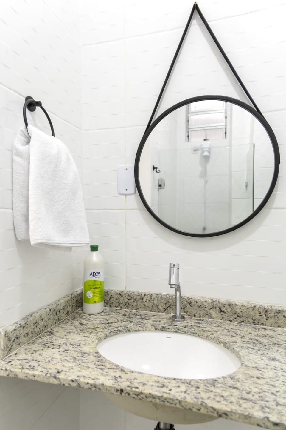 Bathroom, towels