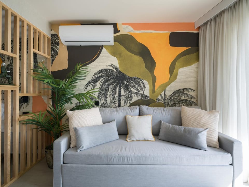 Communal lounge/ TV room, Living room