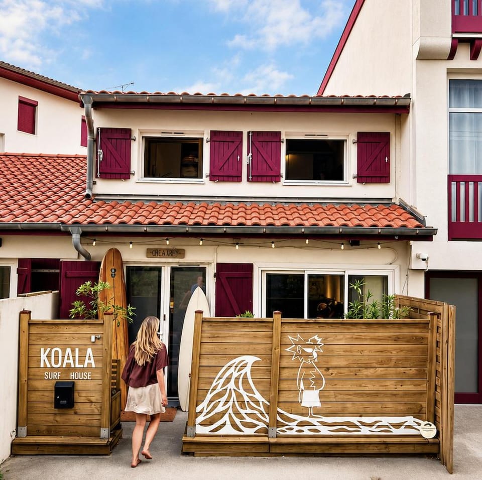 Property building, Guests, Street view