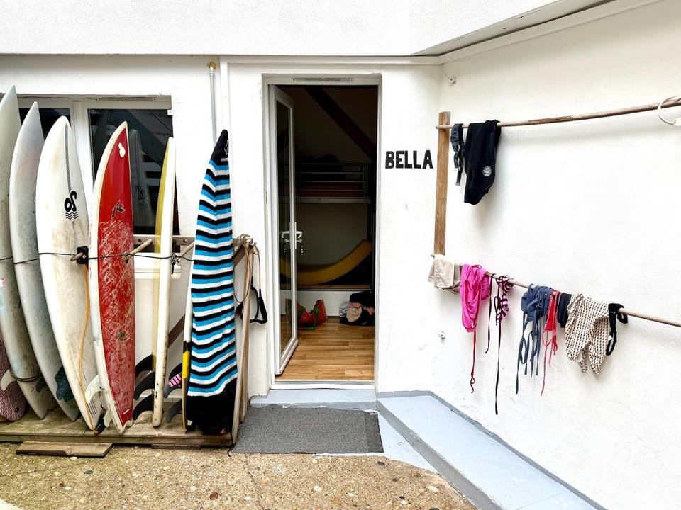 Koala Surf House, en bord d'Océan, planches de surf et skates à disposition Hostel in Hossegor
