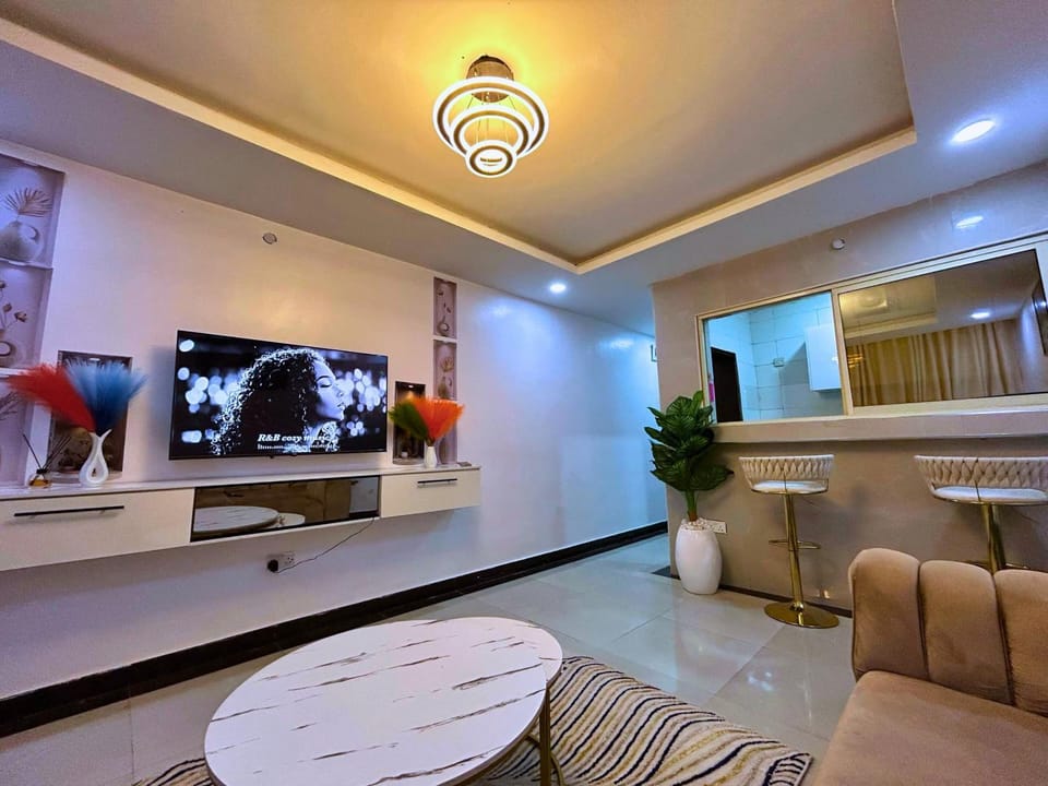 Luxury 1 Bedroom & Parlor GRA IKeja Apartment in Lagos