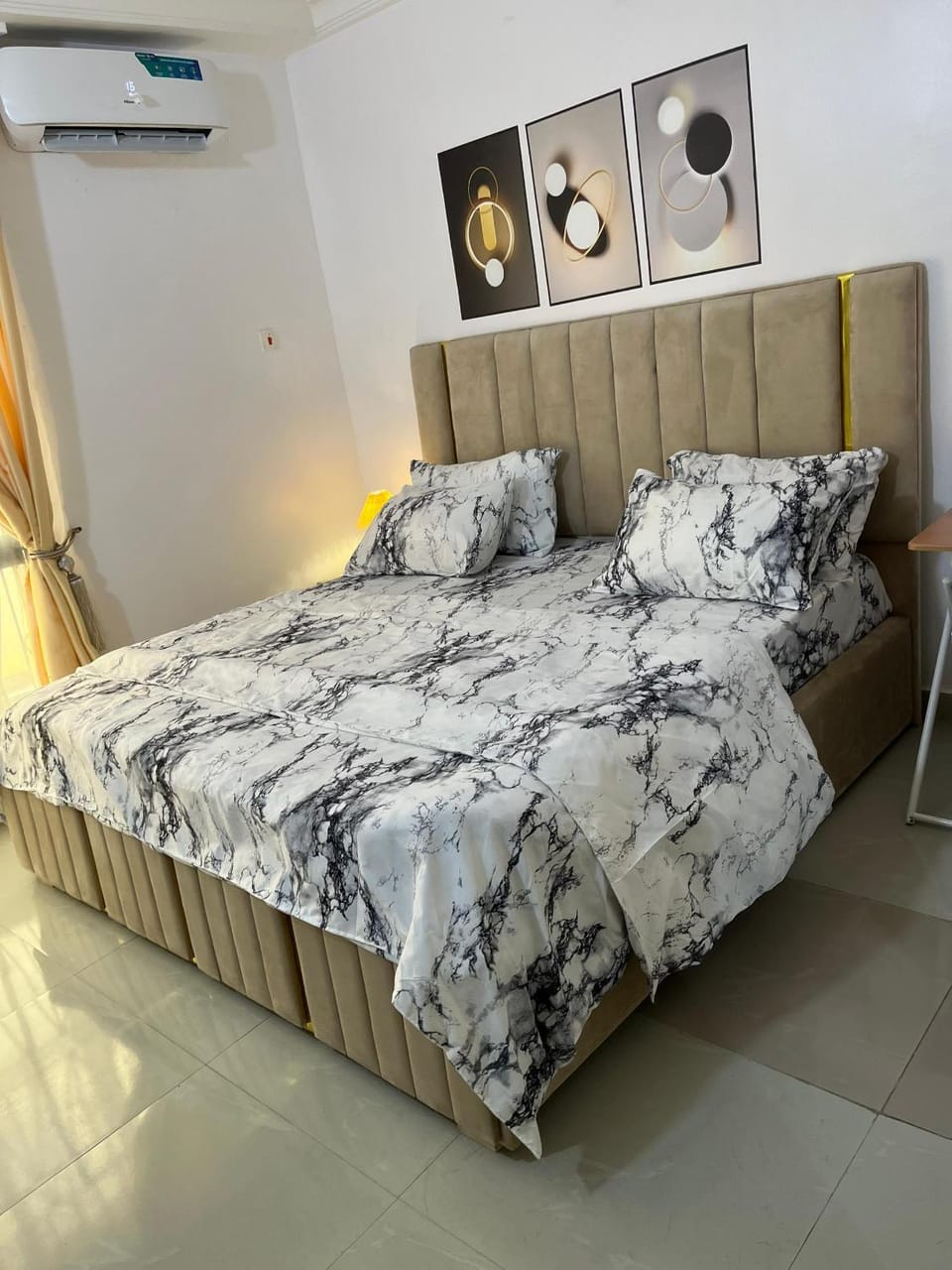 Bed, Bedroom, air conditioner