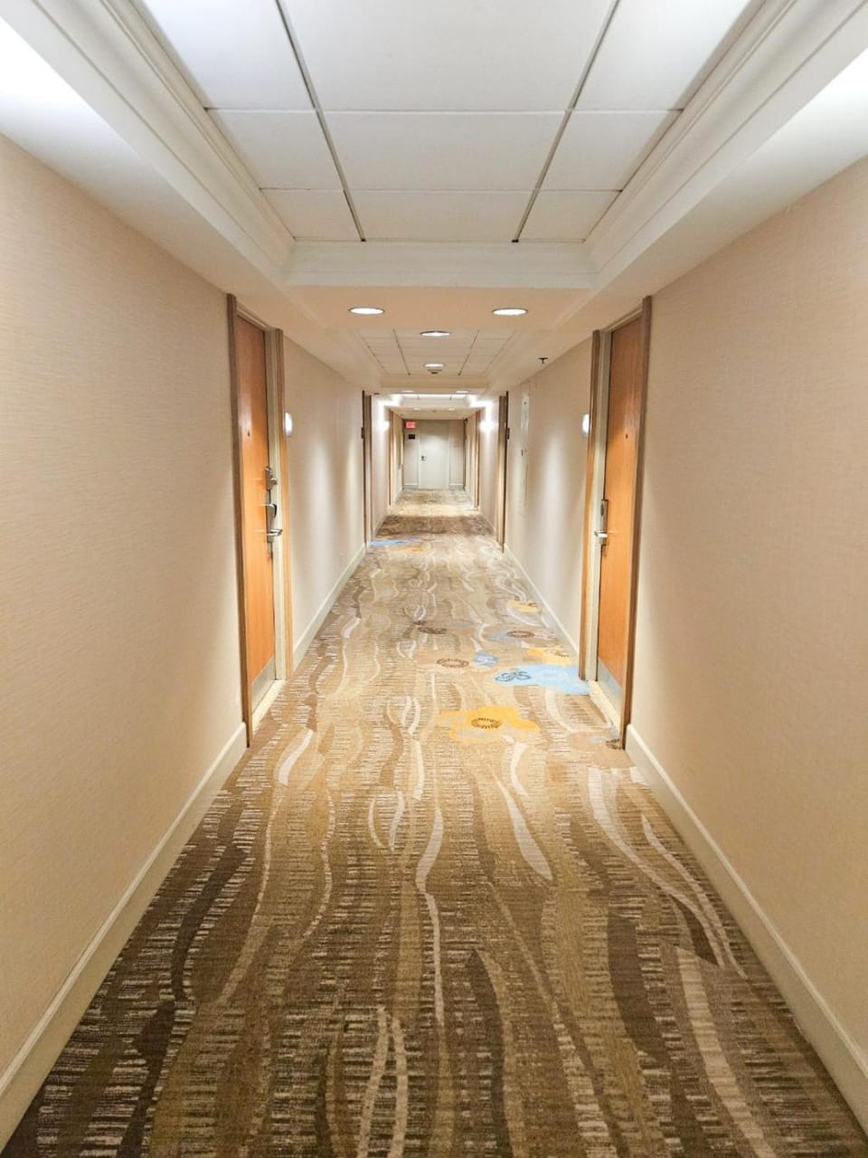 Waikiki ILIKAI Tower- Free Parking included-save 45 dollar a day Apartment hotel in Honolulu