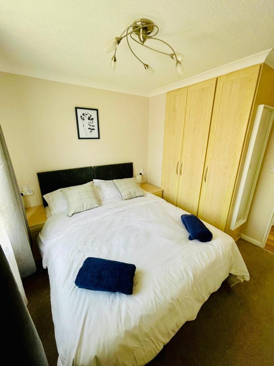 Dog Friendly Lodge in the Cotswolds! Campground/ 
RV Resort in Cotswold District
