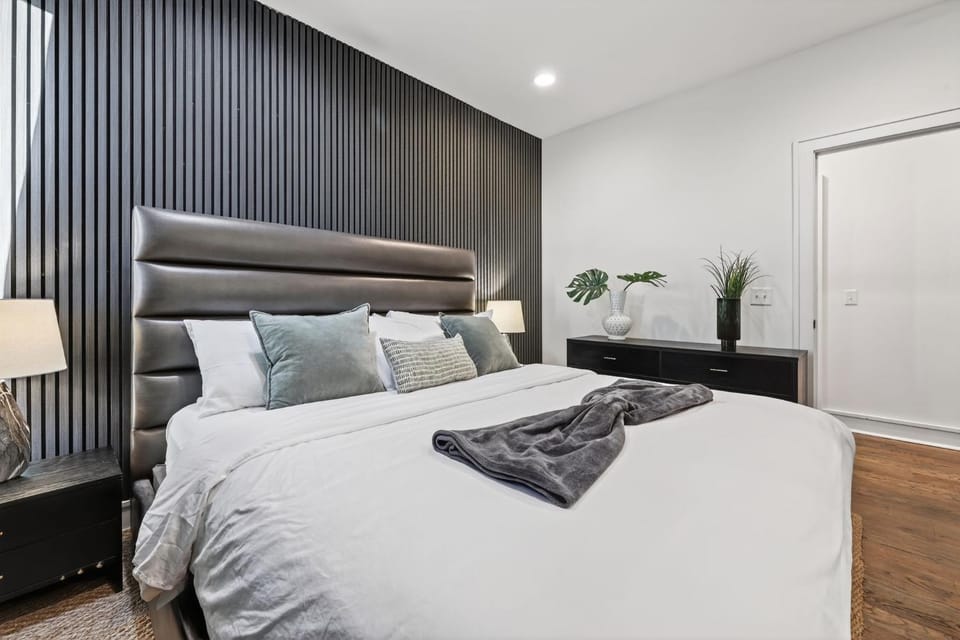 Luxury Condo - The Gulch - Private Rooftop House in Nashville