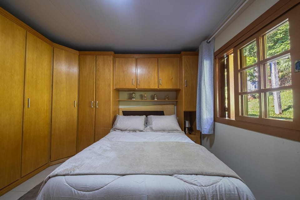 Bed, Photo of the whole room, Bedroom, wardrobe, air conditioner