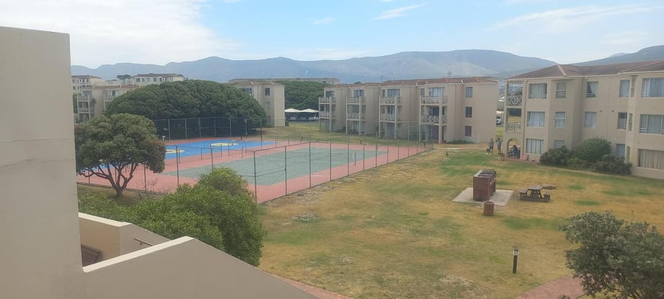 Unit 169 Hermanus Beach Club Apartment in Hermanus