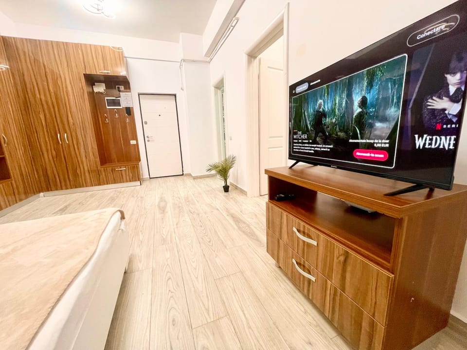 TV and multimedia, Evening entertainment