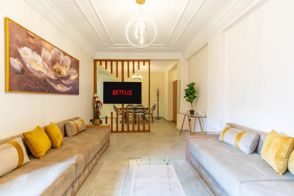TV and multimedia, Living room, Seating area, air conditioner