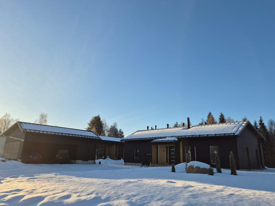 Property building, Day, Winter