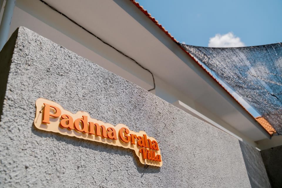 Property logo or sign