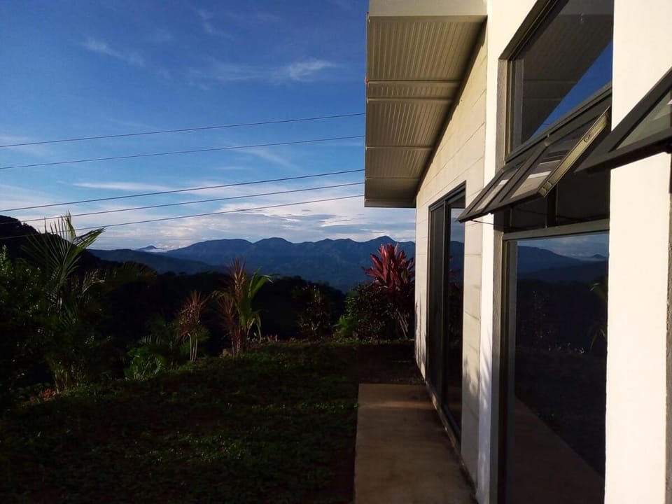 Palco Pacífico Villa with Private Rooftop Pool Villa in Alajuela Province