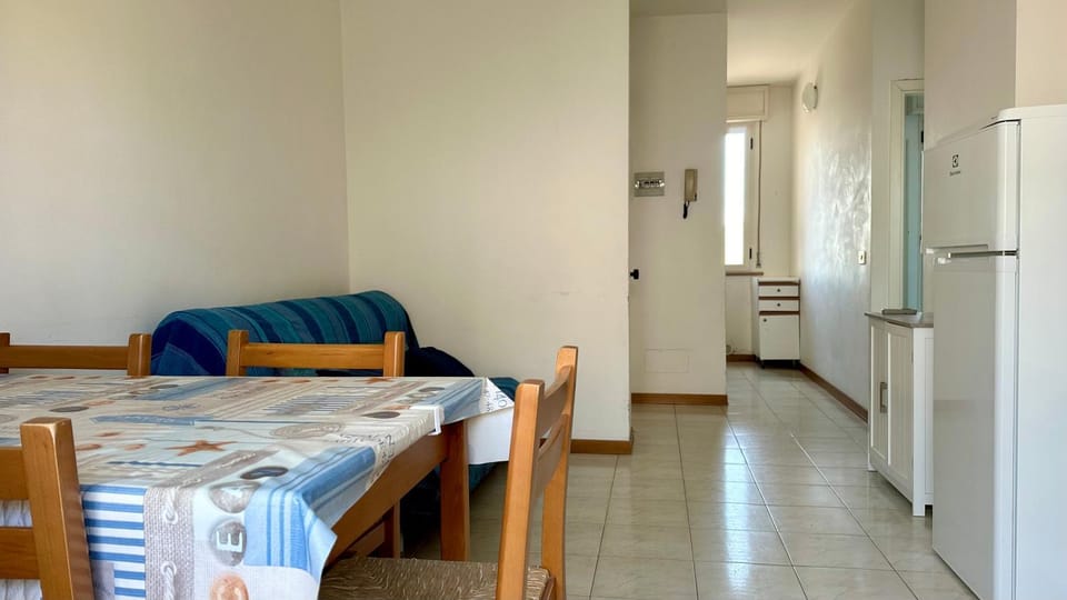 F003 - Fano, comodo trilocale vicino al mare Apartment in Marche