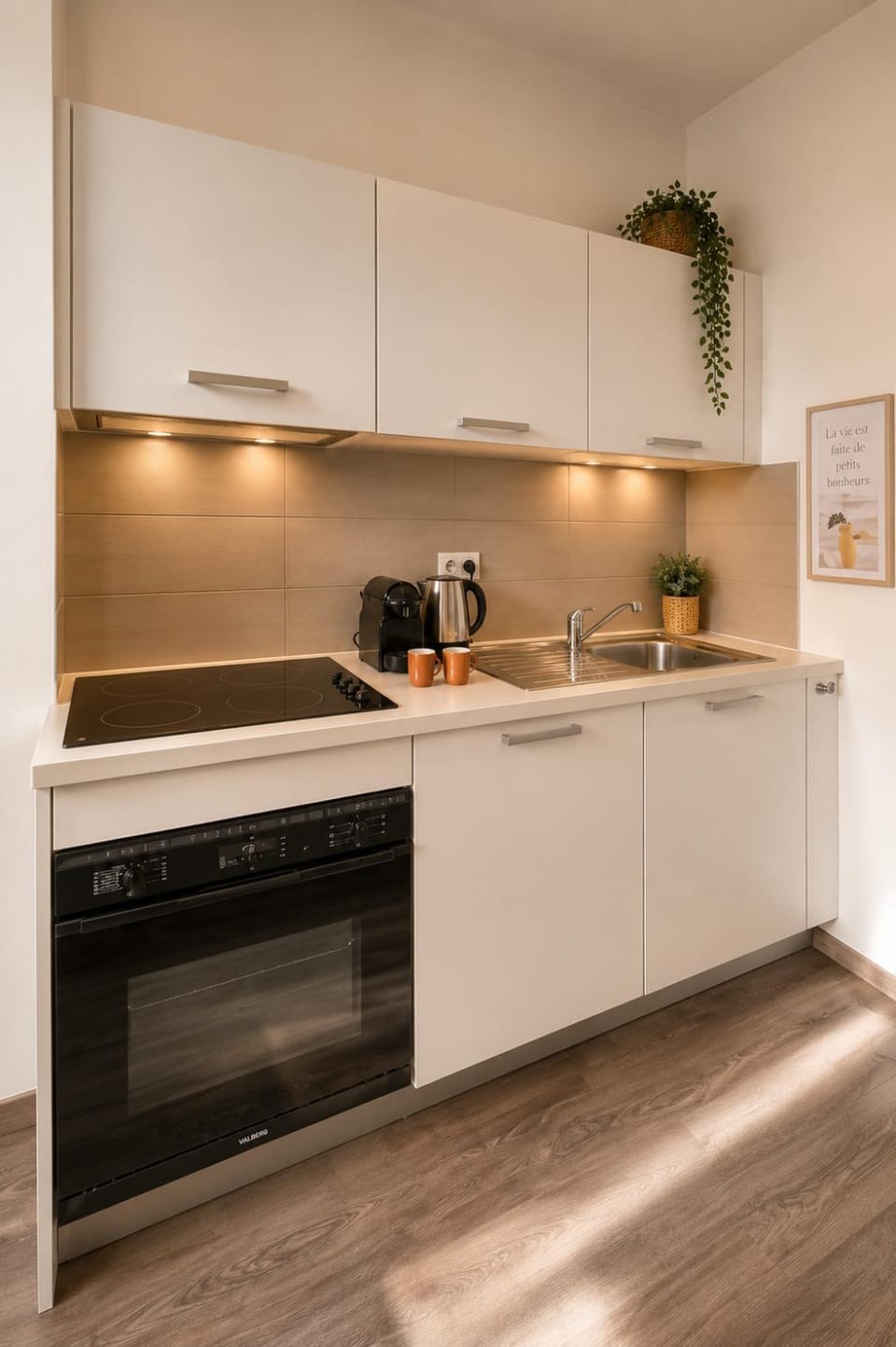 FRGK Goujon 1BR Design 300m Palais & Beaches AC & Ultra-Fast Wi-Fi Apartment in Cannes