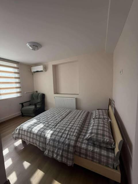 Bed, Photo of the whole room, air conditioner
