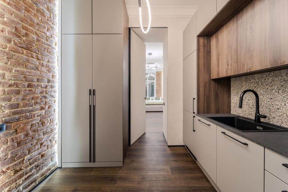 Kitchen or kitchenette