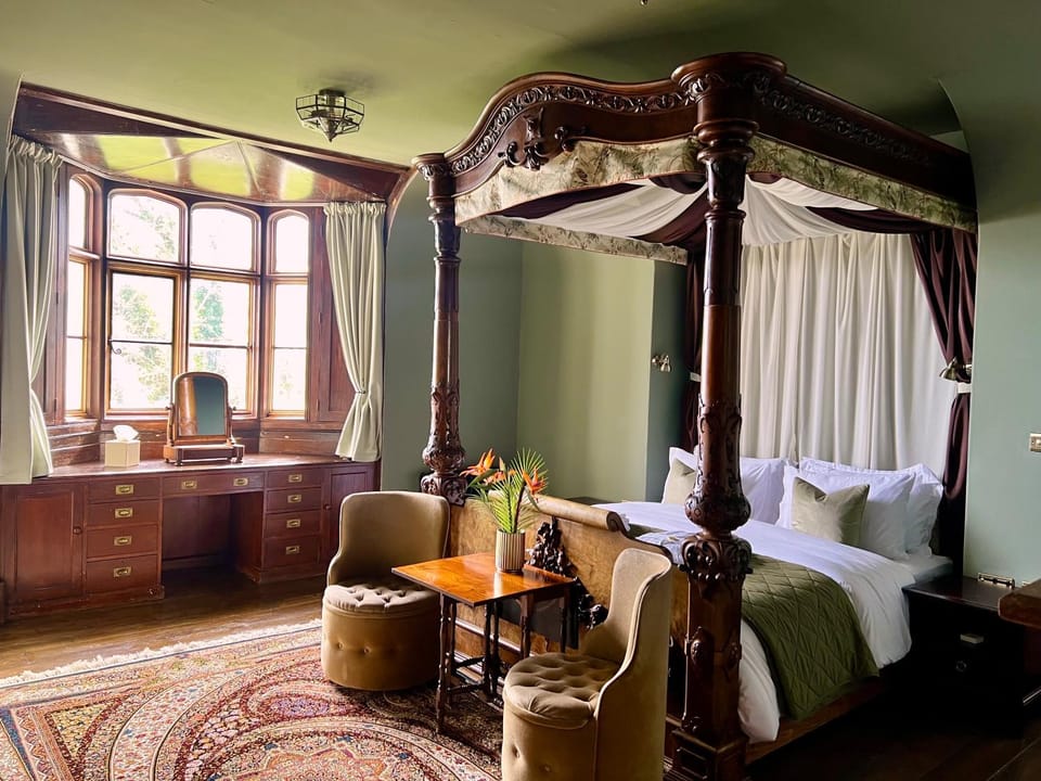Bed, Photo of the whole room, Seating area, Bedroom, Sea view