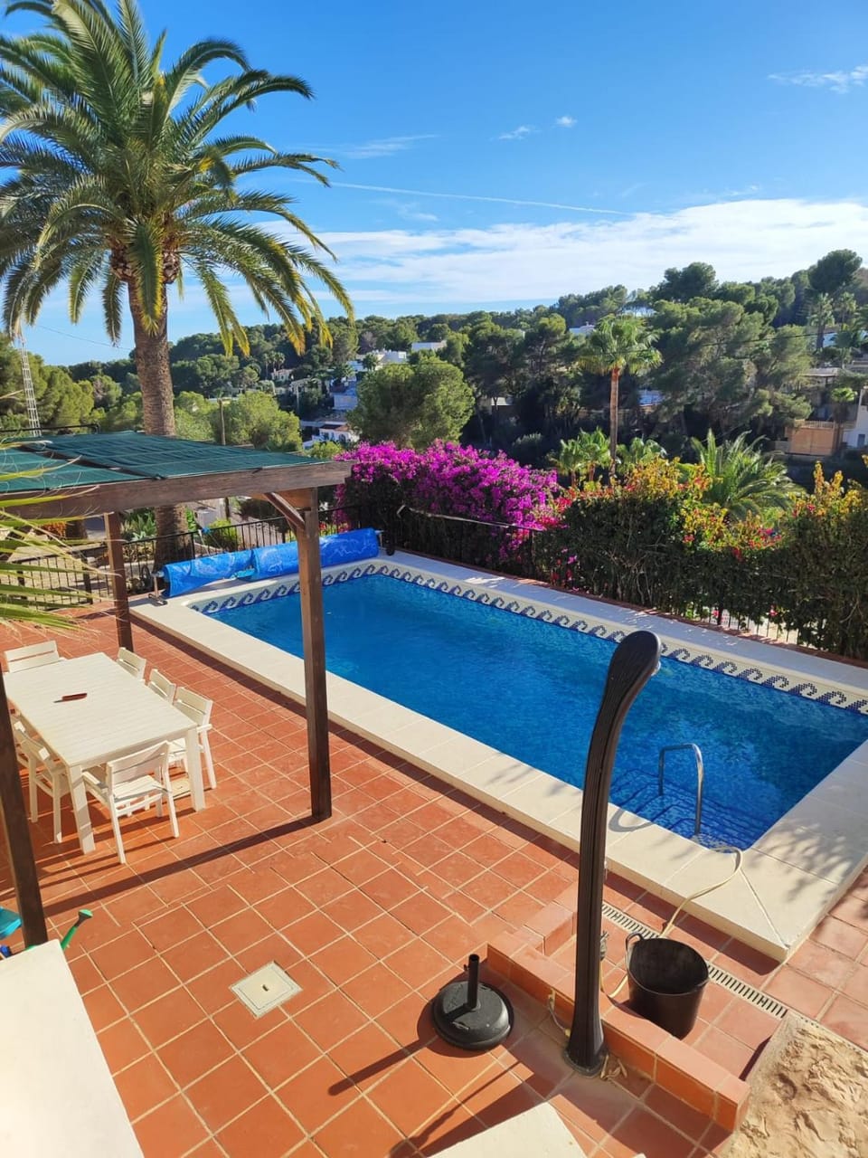 Pool view, Swimming pool, sunbed