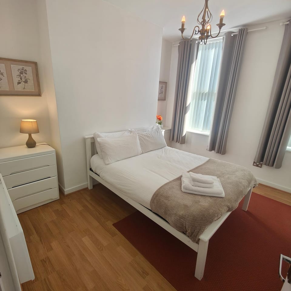 Home from home - 2 bedroom apartment Apartment in Liverpool