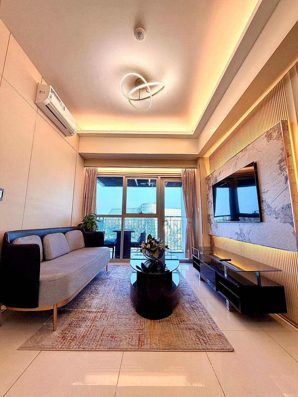 Luxury Condo at Bayshore Residential Phase 2 beside OKADA & near MOA Apartment hotel in Pasay