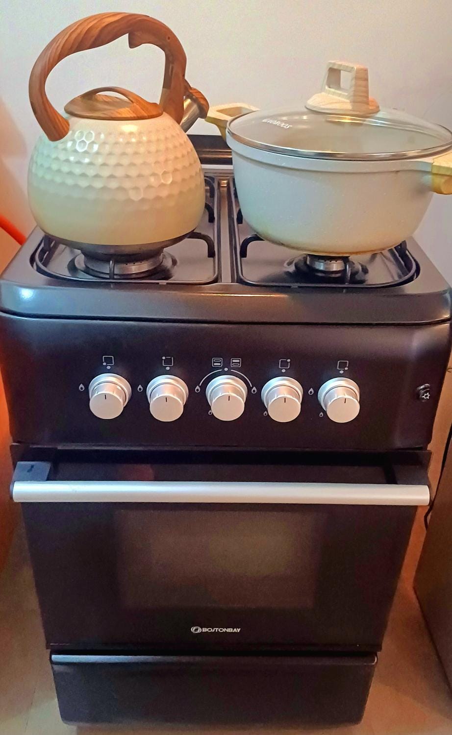 Kitchen or kitchenette, stove